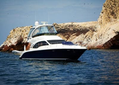 Yacht Charter in Paracas: Luxury and freedom at sea